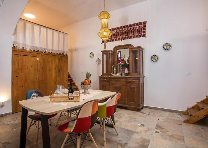 Traditional Loft Casa Di Vini